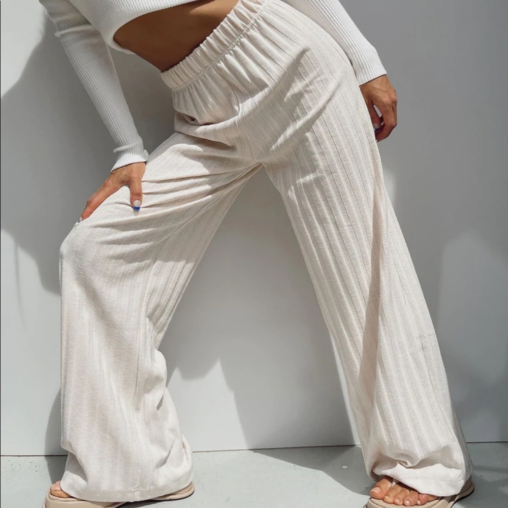 Princess Polly cream rubbed sweater pants